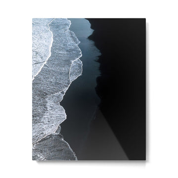 Minimalist Waves on a black sand beach in Iceland - Landscape Photography Metal Print | TeksDecor