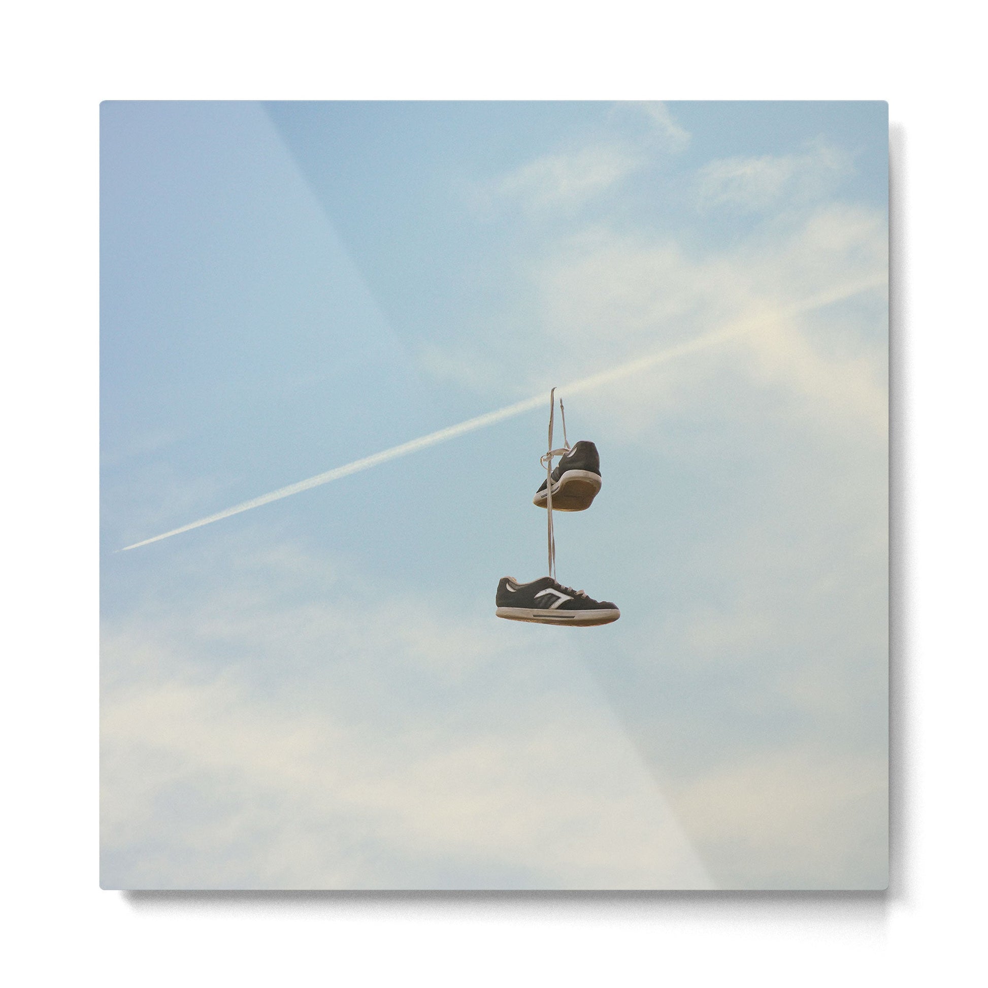 Hang'n there - Skyline Metal Print | TeksDecor